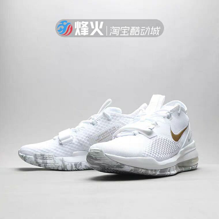 NIKE自营