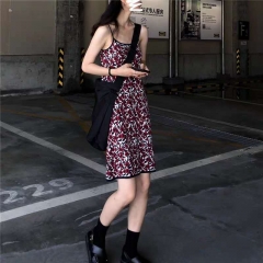 夏装无袖露肩显瘦吊带碎花中裙夏季复古修身细肩带针织连衣裙 黑色 均码
