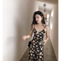 郁金香吊带裙复古长款内搭打底裙子v领小清新碎花连衣裙 黑色 s