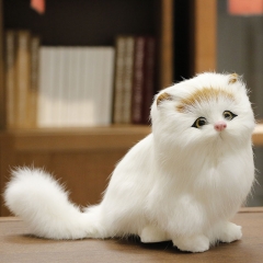 毛绒可爱小猫咪
