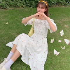 春夏新款甜美小清新中长收腰显瘦一字领小雏菊碎花连衣裙女闺蜜装 白色 均码
