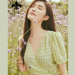 何穗同款伊芙丽连衣裙女2020年新款夏季法式v领泡泡袖森系桔梗裙 黄色 s