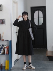 抽绳收腰长袖连衣裙女2020秋纯色圆领甜美学生中长裙 黑色 S