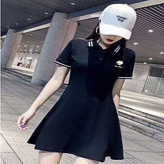 小雏菊刺绣连衣裙女装夏季2020新款短袖中长款修身POLO领a字短裙 白色 s