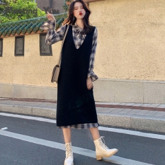 大码女装2020年秋季新款胖mm长袖长款连衣裙马甲两件套洋气减龄潮 黑色 S